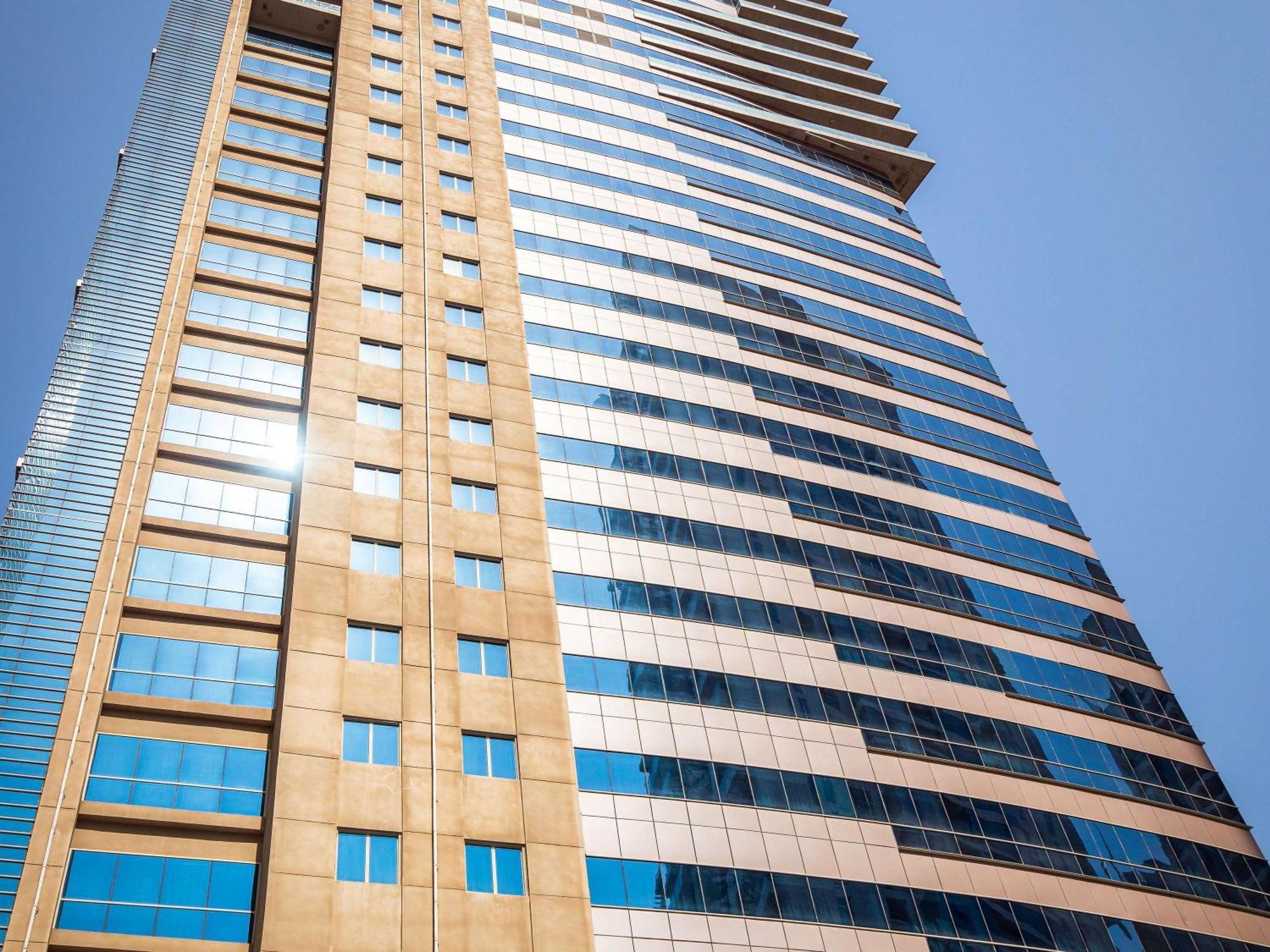 Pullman Dubai Jumeirah Lakes Towers Ngoại thất bức ảnh The building